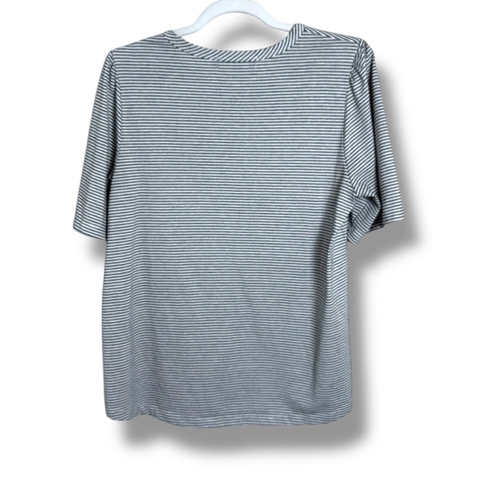 Pomander Place Gray Stripe Tee Size Large - Picture 6 of 6